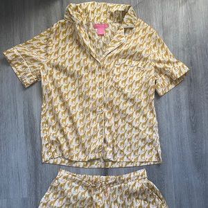 Isaac Mizrahi Giraffe Pajama Set